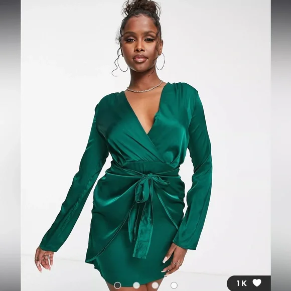 Pretty Little Thing Satin Holiday Wrap Dress Women Size 6 Cold Shoulder Mini Pretty Little Thing Satin Holiday Wrap Dress Women Size 6 Cold Shoulder Mini